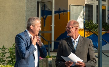 FOTO: Do dvoch škôl Trenčianskeho kraja pribudli moderné športoviská