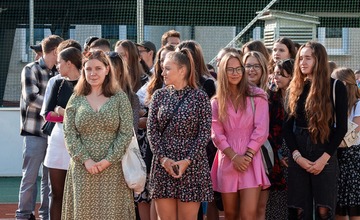 FOTO: Do dvoch škôl Trenčianskeho kraja pribudli moderné športoviská