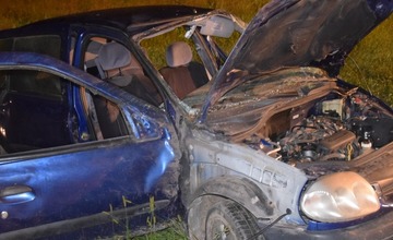 FOTO: Dopravnú nehodu pri Ilave spôsobil 21-ročný mladík