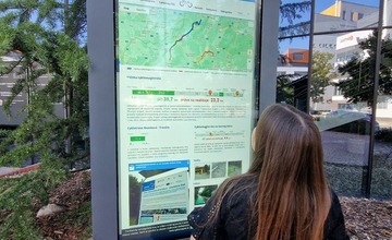 FOTO: Pred župným úradom v Trenčíne pribudla moderná novinka
