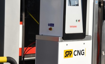 FOTO: Motoristi môžu tankovať plyn už aj v Trenčíne
