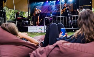 FOTO: Trenčiansky hudobný festival Garáž je v plnom prúde