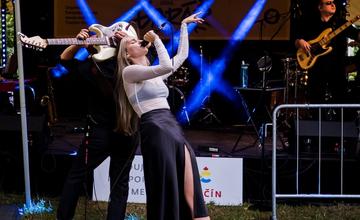 FOTO: Trenčiansky hudobný festival Garáž je v plnom prúde