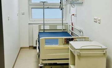 FOTO: V Považskej Bystrici sa dočkali. Svoje sály  otvorila vynovená pôrodnica