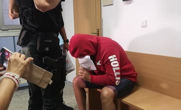 FOTO: Obvinený muž z tragédie v Čachticiach do väzby nepôjde. Rozhodol o tom súd