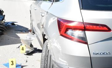 FOTO: Kuriózna dopravná nehoda. Opitý dôchodca za volantom dokázal takmer nemožné
