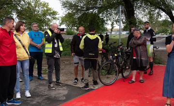 FOTO: Otvorenie nového úseku Hornonitrianskej cyklomagistrály z Partizánskeho do Malých Bielic