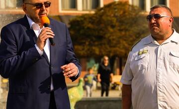 FOTO: Unikátna prehliadka veteránov v Partizánskom