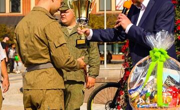 FOTO: Unikátna prehliadka veteránov v Partizánskom