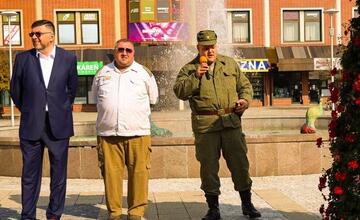 FOTO: Unikátna prehliadka veteránov v Partizánskom