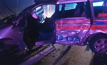 FOTO: Hrozivá nehoda na D1: Vodič zostal stáť so svojim autom krížom cez diaľnicu. Stalo sa mu to osudným