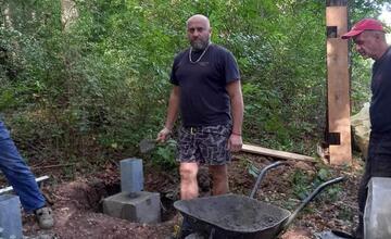 FOTO: Obec, ktorá sa pýši najväčším slovenským znakom, pripravuje ďalšiu atrakciu