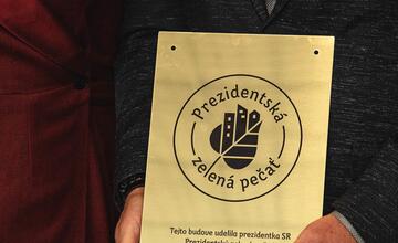 FOTO: Škola v Trenčíne získala jedinečné ocenenie