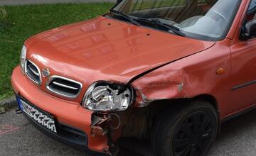FOTO: Vodička v meste na Považí spôsobila nehodu a ušla. Na rováši má toho omnoho viac