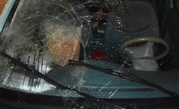 FOTO: Na priechode pre chodcov v Trenčíne došlo ku kolízii