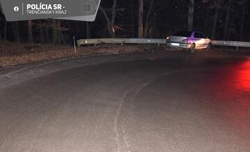 FOTO: Muž pri Prievidzi narazil do zvodidiel a z miesta nehody odišiel