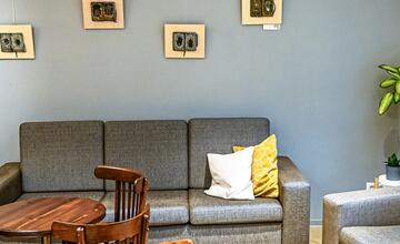 FOTO: Výstava Ukryté v knihách od výtvarníčky Isobelle Ouzman