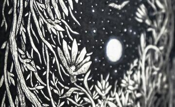 FOTO: Výstava Ukryté v knihách od výtvarníčky Isobelle Ouzman