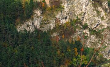 FOTO: Hrady a zámky z neobvyklých uhlov objektívom trenčianskeho fotografa