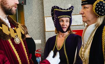 FOTO: Historický odkaz regiónu vo vestibule župného úradu