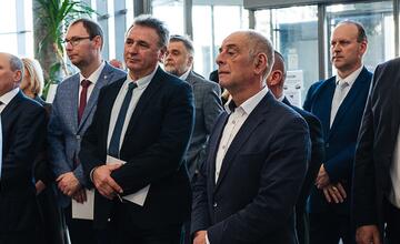 FOTO: Historický odkaz regiónu vo vestibule župného úradu