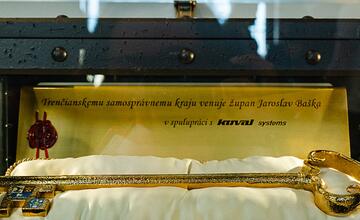 FOTO: Historický odkaz regiónu vo vestibule župného úradu