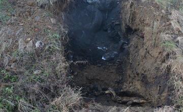 FOTO: Enviropolícia obvinila muža z vytvorenia nelegálnej skládky