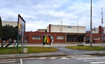 FOTO: Smutný pohľad na autobusovú stanicu v Trenčíne bude čoskoro minulosťou. Župa ohlásila veľký krok