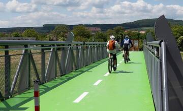 FOTO: Z Trenčianskeho hradu sa budete môcť odviezť k hradu Brumov na bicykli