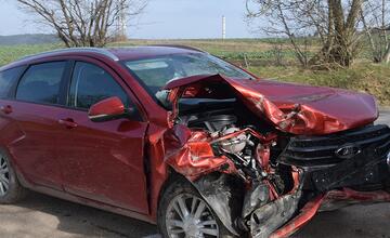 FOTO: Kuriózna nehoda: Šesťdesiatnika zastavilo odstavené fekálne vozidlo. Skončil v nemocnici