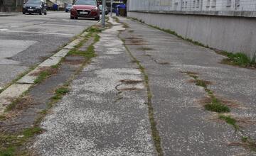 FOTO: Plynári, Vodári a mesto v akcii. Ulicu generála Goliana v Trenčíne čakajú veľké rekonštrukcie