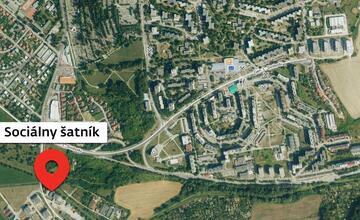 FOTO: Trenčania môžu darovať oblečenie. Sociálny šatník opäť prijíma sezónne oblečenie