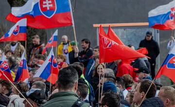 FOTO: Prezidentská kampaň pokračuje aj cez Veľkú noc