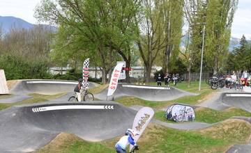 FOTO: Milovníci adrenalínu, hor sa do Trenčína. Nová atrakcia pod sídliskom Juh je už otvorená