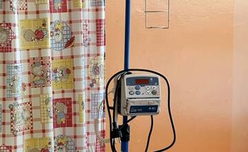 FOTO: Dar z neba. Namiesto silvestrovských osláv prístroje pre malých pacientov do nemocnice