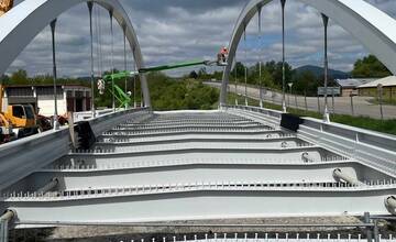 FOTO: Veľký deň pre Ilavu. V meste majú od dnes svoje „malé Apollo“