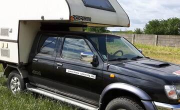 FOTO: Z obce Malinová bolo odcudzené auto Nissan Navara