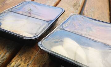 FOTO: Po obede z Bánoviec sa 500 ľudí nakazilo vírusom. Hygienici stravovacie zariadenie zatvorili