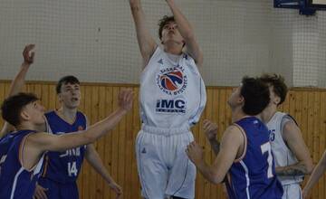 FOTO: V Považskej Bystrici zomrel 18-ročný basketbalista Andrej