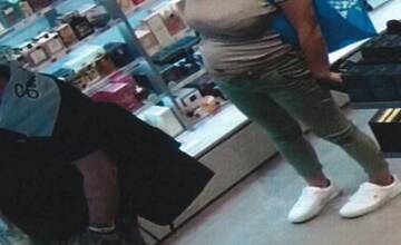 FOTO: Polícia hľadá dvoch mladých ľudí