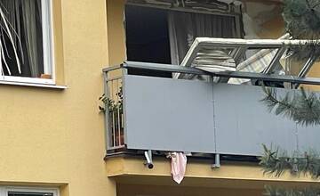 FOTO: Výbuch kolobežky otriasol celou bytovkou v Trenčíne