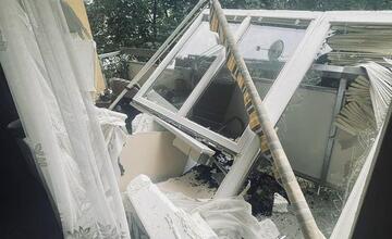 FOTO: Výbuch kolobežky otriasol celou bytovkou v Trenčíne