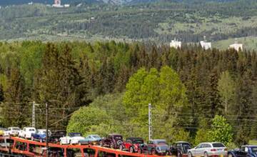 FOTO: Unikátny autovlak prejde Slovenskom