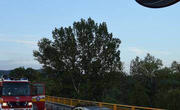 FOTO: Tragická dopravná nehoda hasičov a policajtov na diaľnici D1 pri Novom Meste nad Váhom