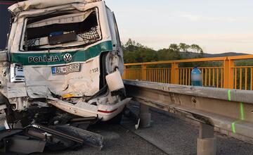 FOTO: Tragická dopravná nehoda hasičov a policajtov na diaľnici D1 pri Novom Meste nad Váhom