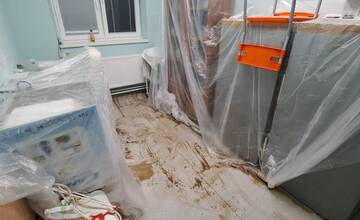 FOTO: Pri Trenčíne zaplavilo viacero rodinných domov