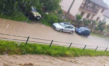 FOTO: Pri Trenčíne zaplavilo viacero rodinných domov