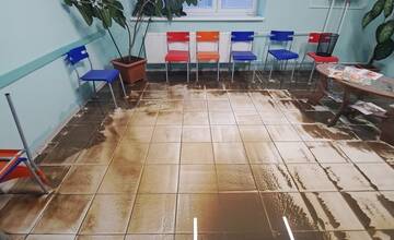 FOTO: Pri Trenčíne zaplavilo viacero rodinných domov