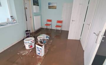 FOTO: Pri Trenčíne zaplavilo viacero rodinných domov