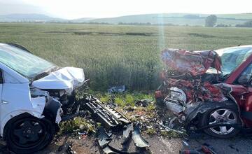 FOTO: Cesta je neprejazdná, dopravu riadia policajti